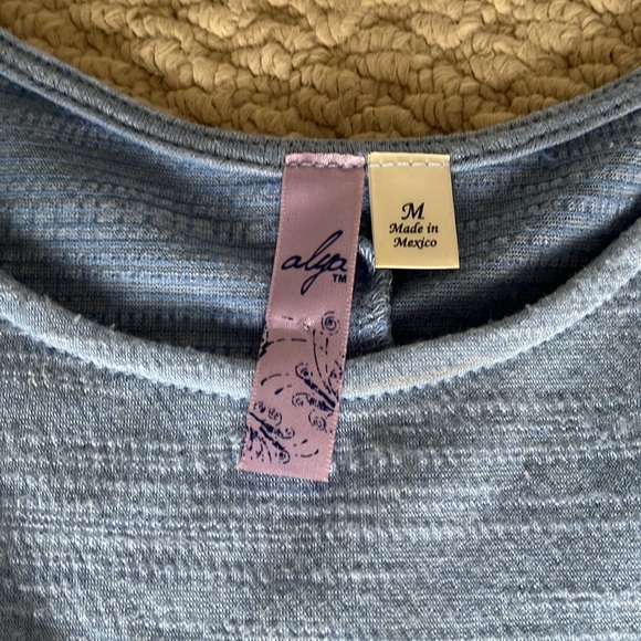 Blue front tie t shirt - Picture 2 of 2